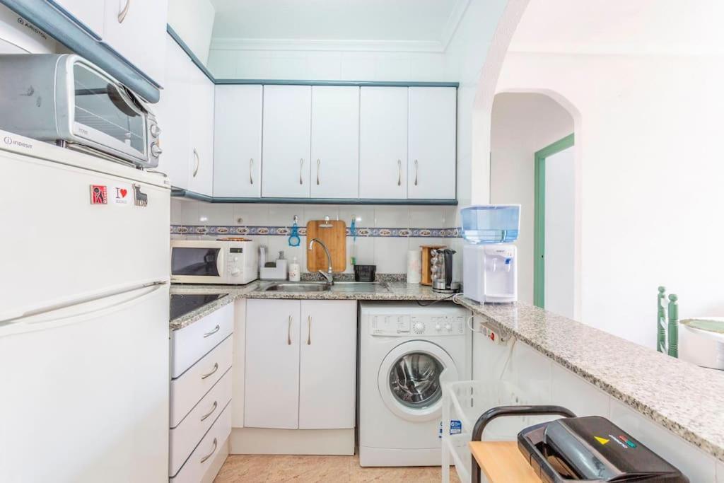 Green Lagoon Penthouse Торевиеха Екстериор снимка