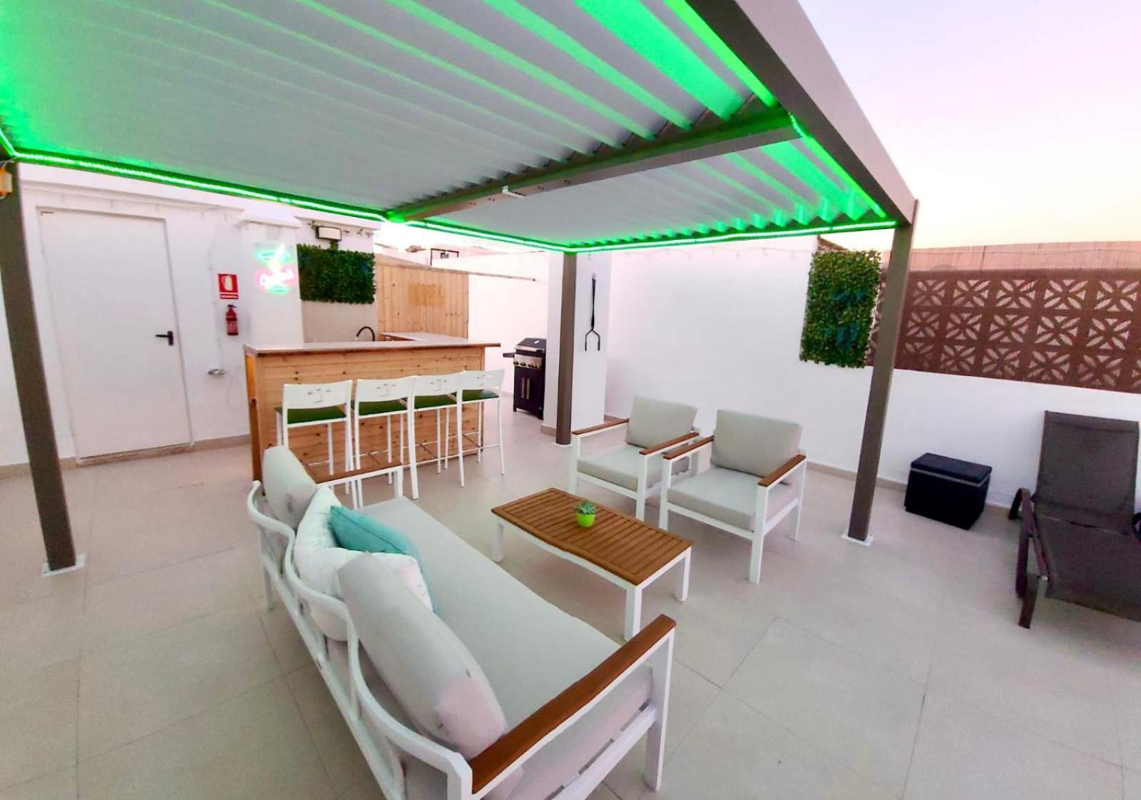 Green Lagoon Penthouse Торевиеха Екстериор снимка